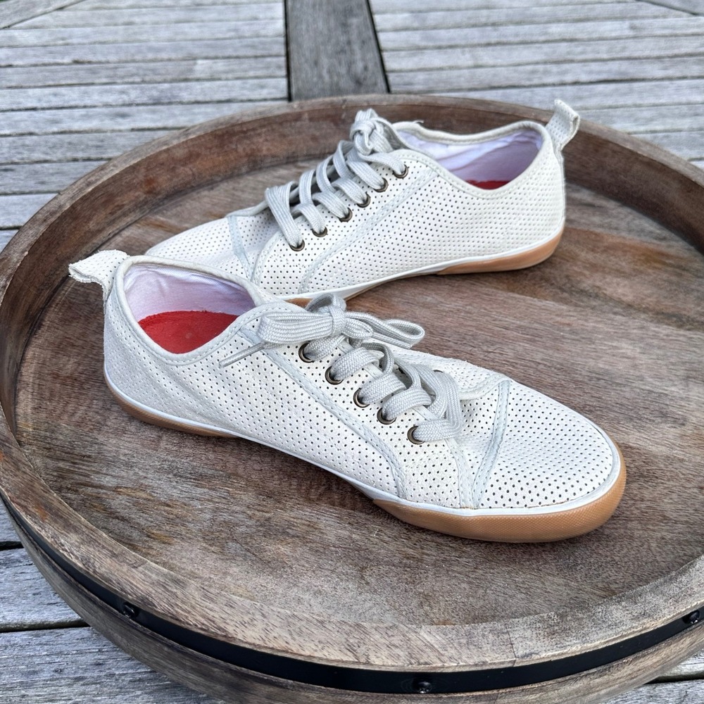 Tommy Bahama Kona Perforated Suede CVO Womens Beige Sneakers Size 8.5